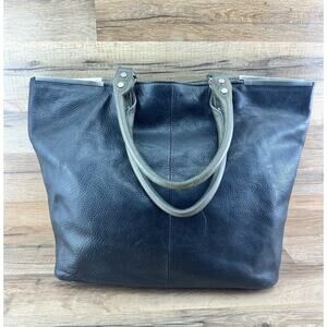 Kenneth Cole New York contemporary carry all expandable tote black leath…